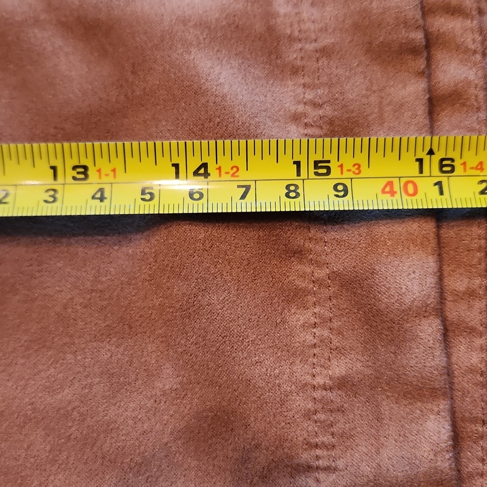 Hollister brand, brown suede skirt, Size 7 Juniors. - Picture 13 of 13